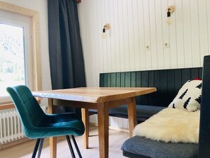Dining - Apartment with mountain view | great skiing and hiking area | near Bad Gastein (Mallnitz)