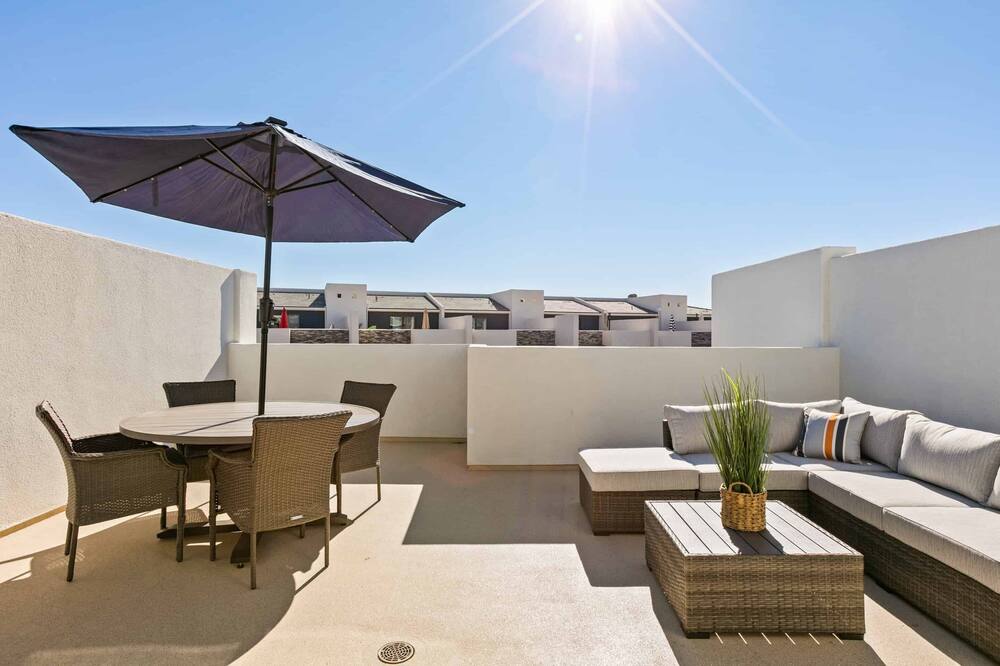 Red Rock Oasis #93 by RedAwning