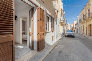 Exterior detail - Apartment 'Casa Genziana' with Sea View, A/C & Wi-Fi (Castellammare del golfo)