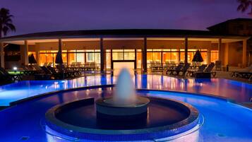 Innenpool, beheizter Pool