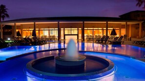 Innenpool, beheizter Pool