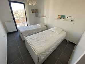 2 bedrooms