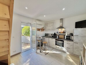 Kühlschrank, Ofen, Herdplatte, Geschirrspüler