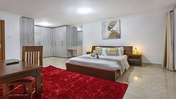 7 chambres, bureau, Wi-Fi gratuit, draps fournis