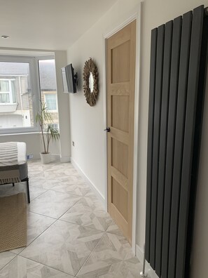 Interior - Lovely Studio apartment close to the beach. Centre of Newquay!
(Newquay)