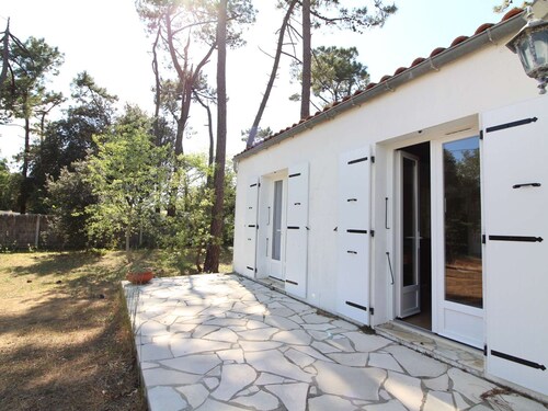 House near the beach for 10 people, pets allowed