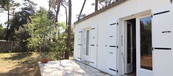 House near the beach for 10 people, pets allowed