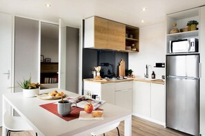 Fridge, microwave, coffee/tea maker