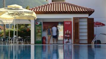 Café da manhã inglês todos os dias mediante uma taxa