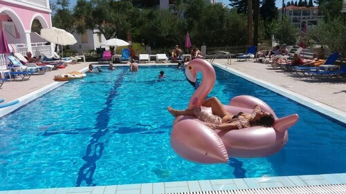 Giannis Studios Alykes