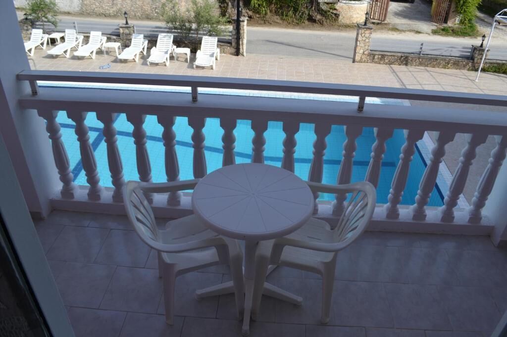 ベーシック スタジオ シングルベッド 2 台 | バルコニーからの眺望