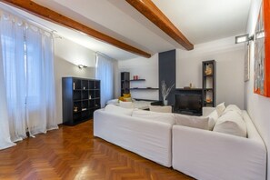 Interior - GuestHost - Central Ferrara Apartment! x7 (Ferrara)