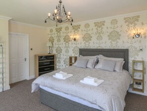 5 bedrooms, iron/ironing board, travel cot, free WiFi