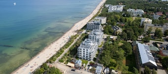 Air-conditioned Apartment | Sea View, Parking and Gym