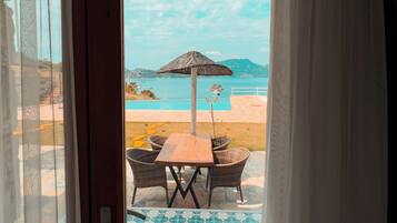 Family Quadruple Room, 3 Bedrooms, Sea View | Egyptian cotton sheets, premium bedding, minibar, desk