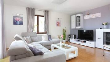 Villa (Three Bedroom Villa with swimming poo) | Living area | 25-inch flat-screen TV with digital channels, TV