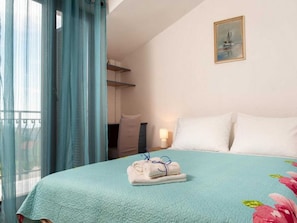 Villa (Three Bedroom Villa with swimming poo) | 3 bedrooms - Holiday Home Mons Aureus (Split)