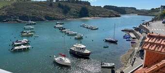 Sauzon with its feet in the water and 2.5 km from the magnificent Golf de Belle île.