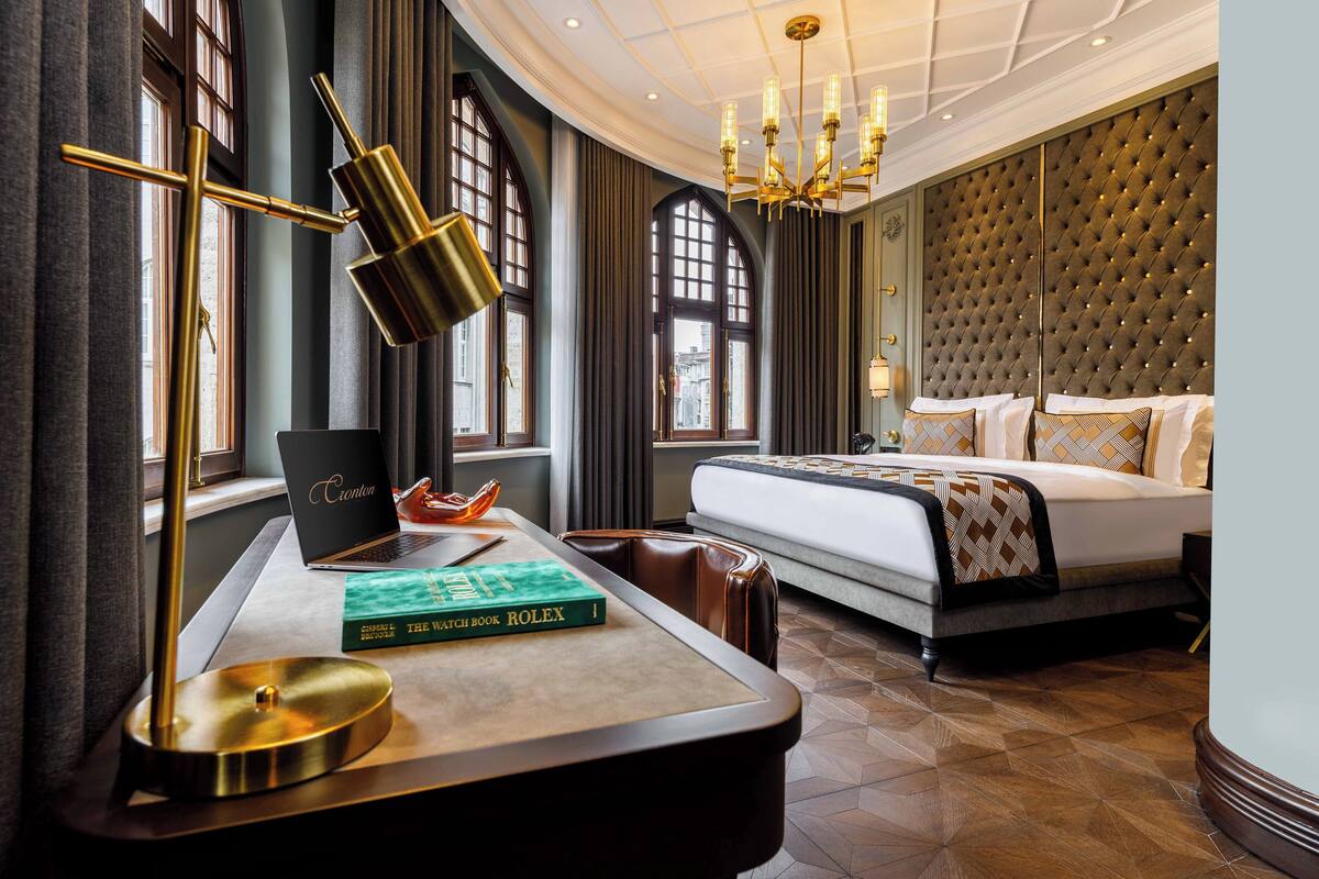 Premium bedding, minibar, in-room safe, desk