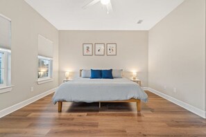 3 chambres, fer et planche à repasser, Wi-Fi gratuit, draps fournis