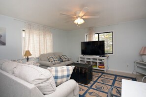 Streaming services - 2-bedroom condo with an outdoor pool located uptown on the bayside in a peaceful, family-friendly neighborhood! (OCEAN CITY)