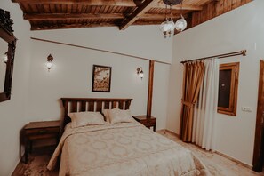 Deluxe Room, City View | 隔音、免费 WiFi