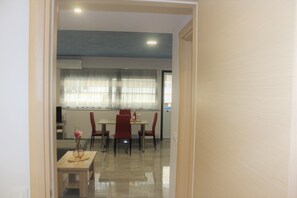 1 غرفة نوم ومكتب ومكواة/لوح كي وواي فاي مجانًا