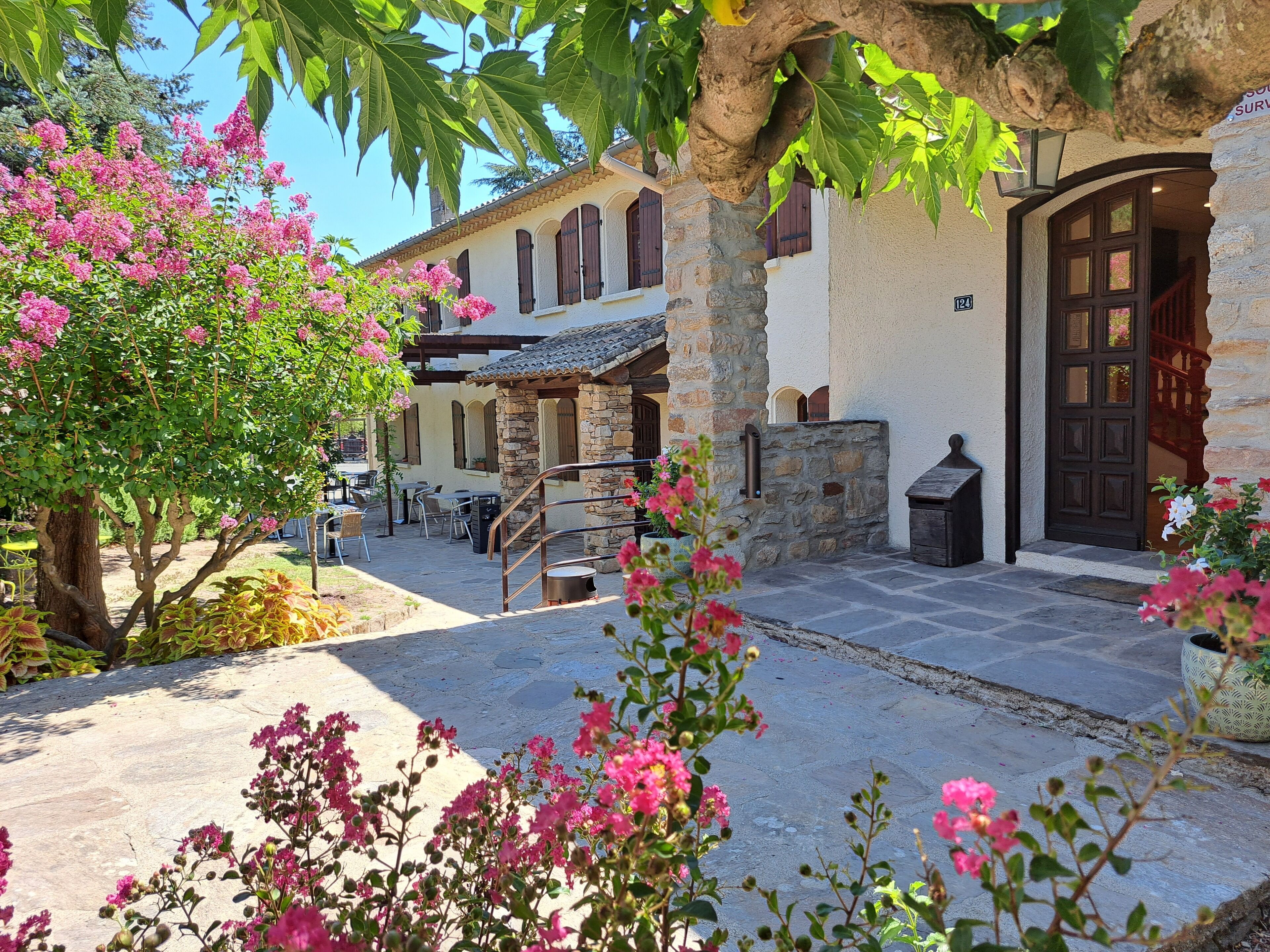 L'interlude - Group accommodation 23 people