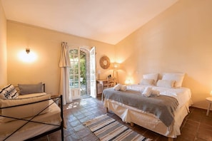 7 chambres, bureau, fer et planche à repasser, Wi-Fi gratuit