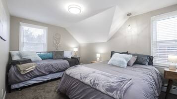 3 bedrooms, desk, iron/ironing board, free WiFi