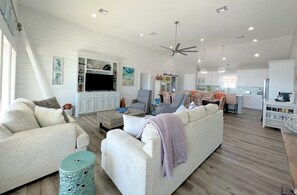Living area - Hooked On A Feeling 3 Bedroom Home by RedAwning (Port Bolivar)