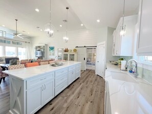 House, 3 Bedrooms | Private kitchen | Fridge, coffee/tea maker, toaster