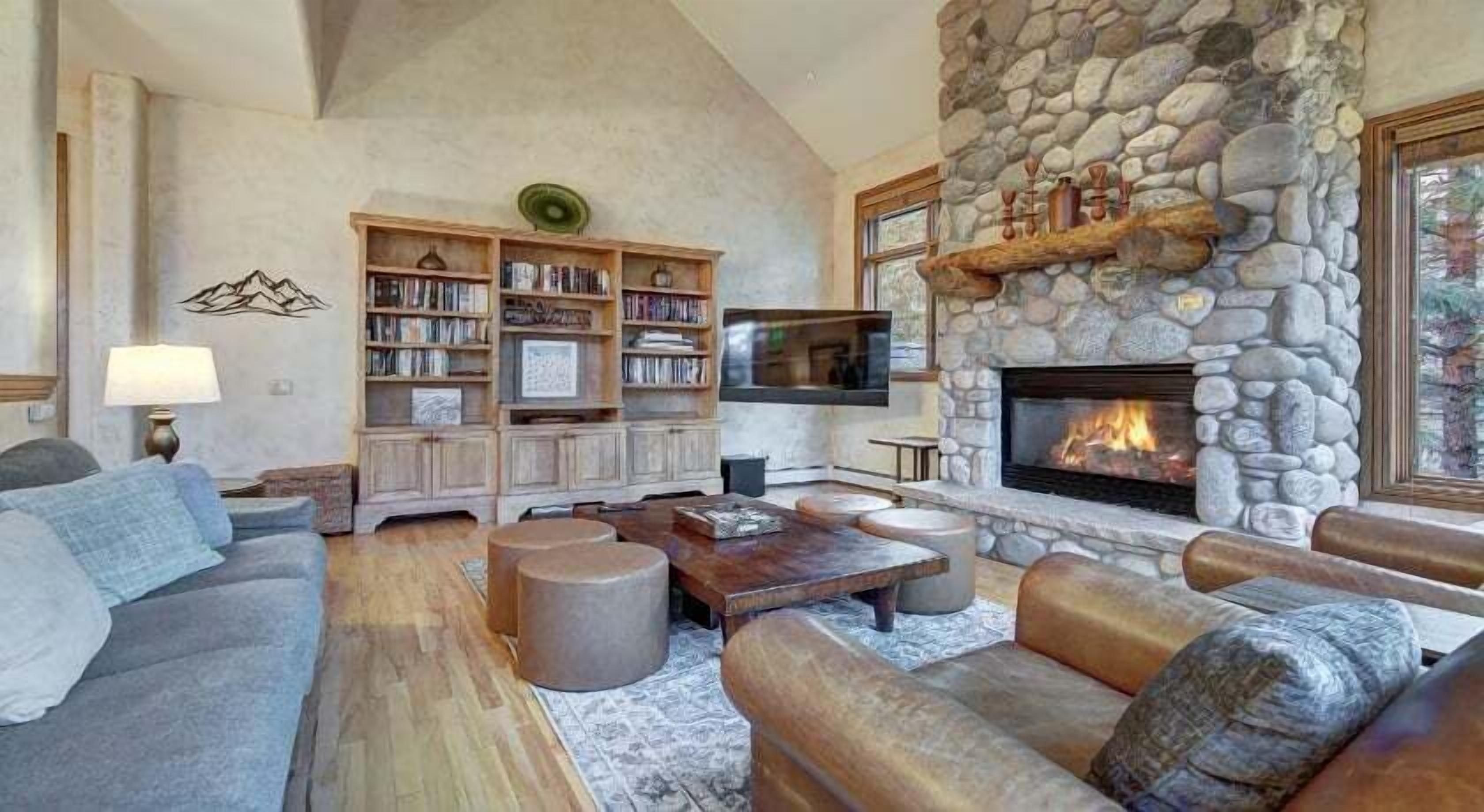 Townhome, 4 Bedrooms | Living area