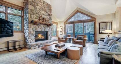 Cozy Mountain 4-Bedroom Retreat in Arrowhead Village 4 Townhouse by RedAwning