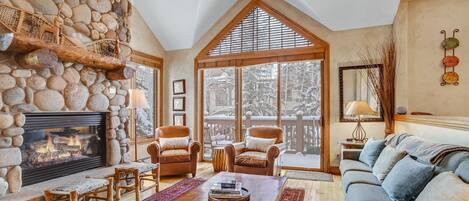 Townhome, 4 Bedrooms | Living room