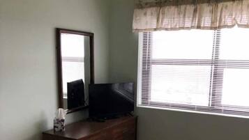 Condo, 2 Bedrooms | 2 bedrooms, iron/ironing board, free WiFi