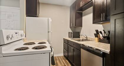 Prime Location! Less than a mile from AT&T Stadium