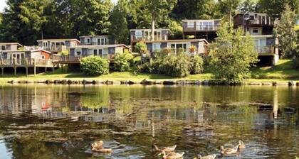 Stunning 2-bed Chalet in Caernarfon, Snowdonia