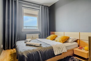 Deluxe Apartment | 1 bedroom, iron/ironing board, free WiFi, bed sheets - P&O Apartments Ostrobramska (Warsaw)