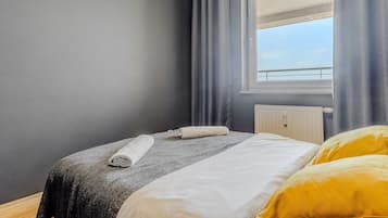 Deluxe Apartment | 1 bedroom, iron/ironing board, free WiFi, bed sheets