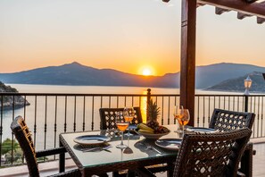 Perhehuone | Terassi/patio