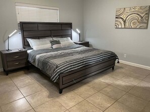 3 bedrooms, free WiFi, bed sheets - Inviting 3BR 2BA Home Near JW Marriott & TPC Bulverde (San Antonio)