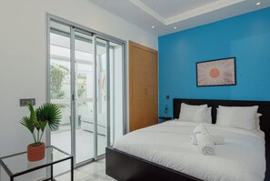 1 bedroom, desk, iron/ironing board, free WiFi - 🌟 Rooftop Apt Near Arribat Center Mall + ☀️ Terrace (Rabat)