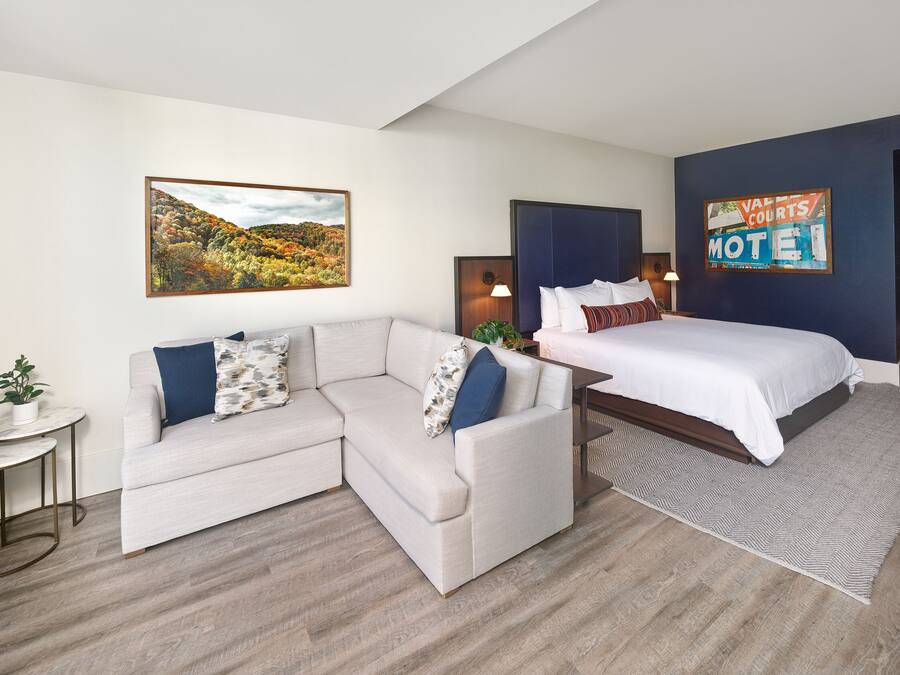 Hochwertige Bettwaren, Minibar, Zimmersafe, Schreibtisch