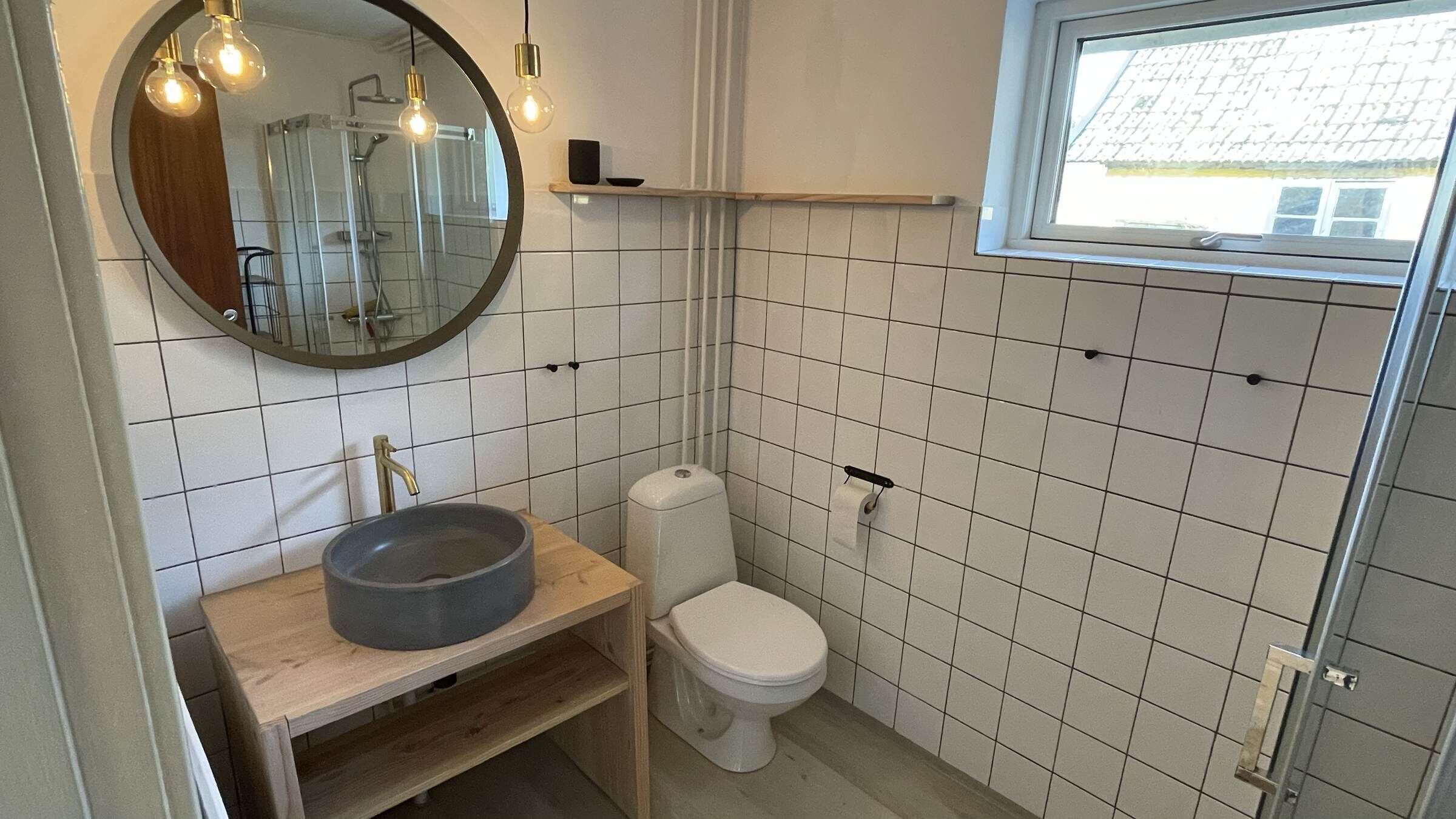 Dusj og hårføner