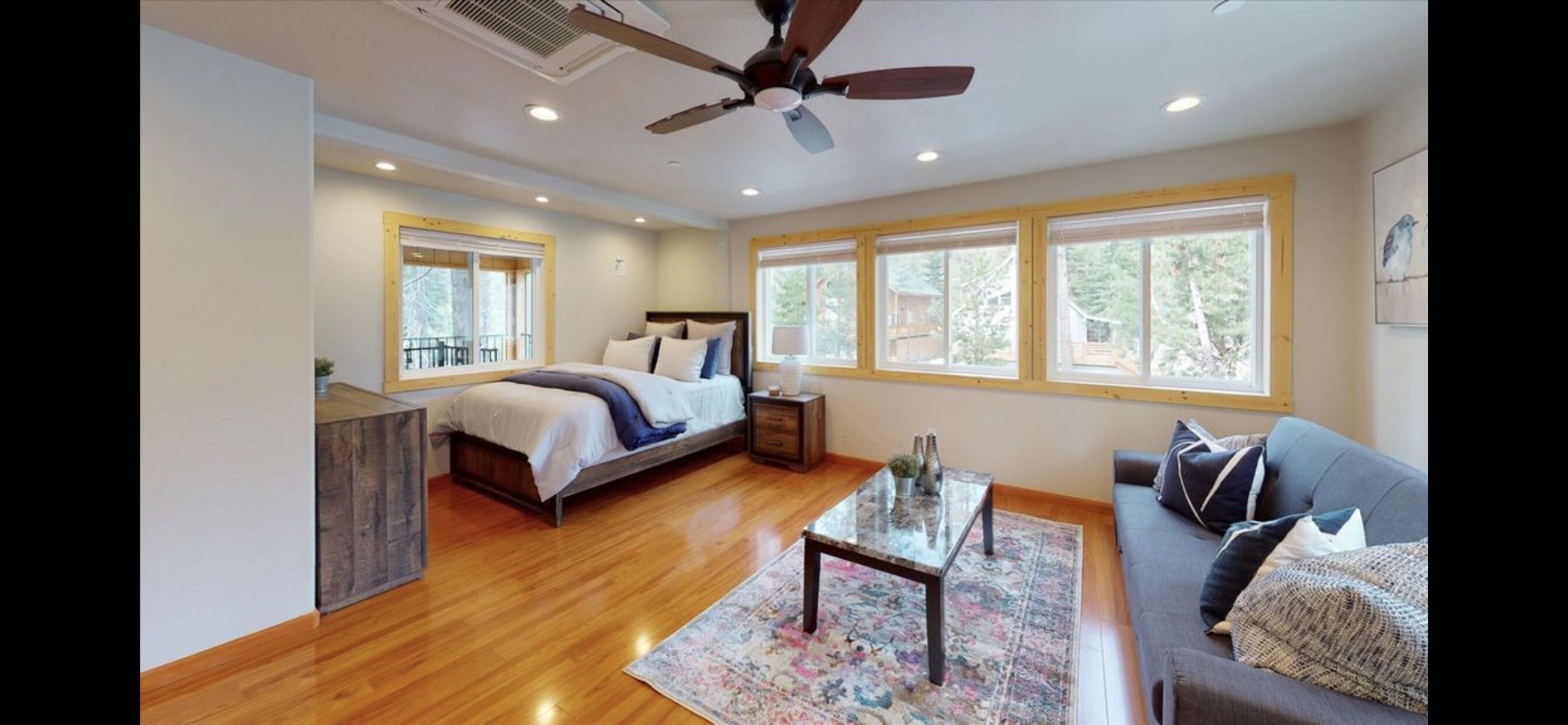 5 bed 5 bath cabin 5 min to the Slopes or Mountain Biking