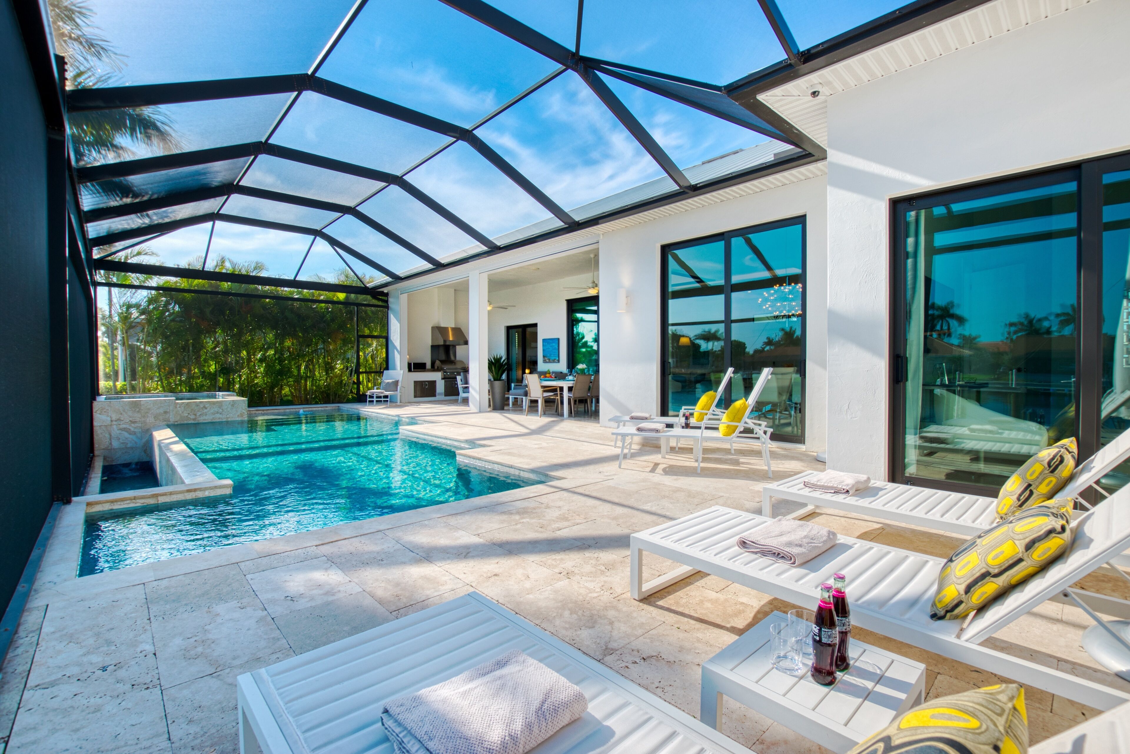 Piscine extérieure, piscine chauffée