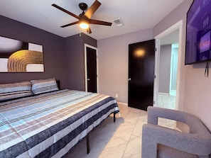 4 bedrooms, iron/ironing board, WiFi, bed sheets