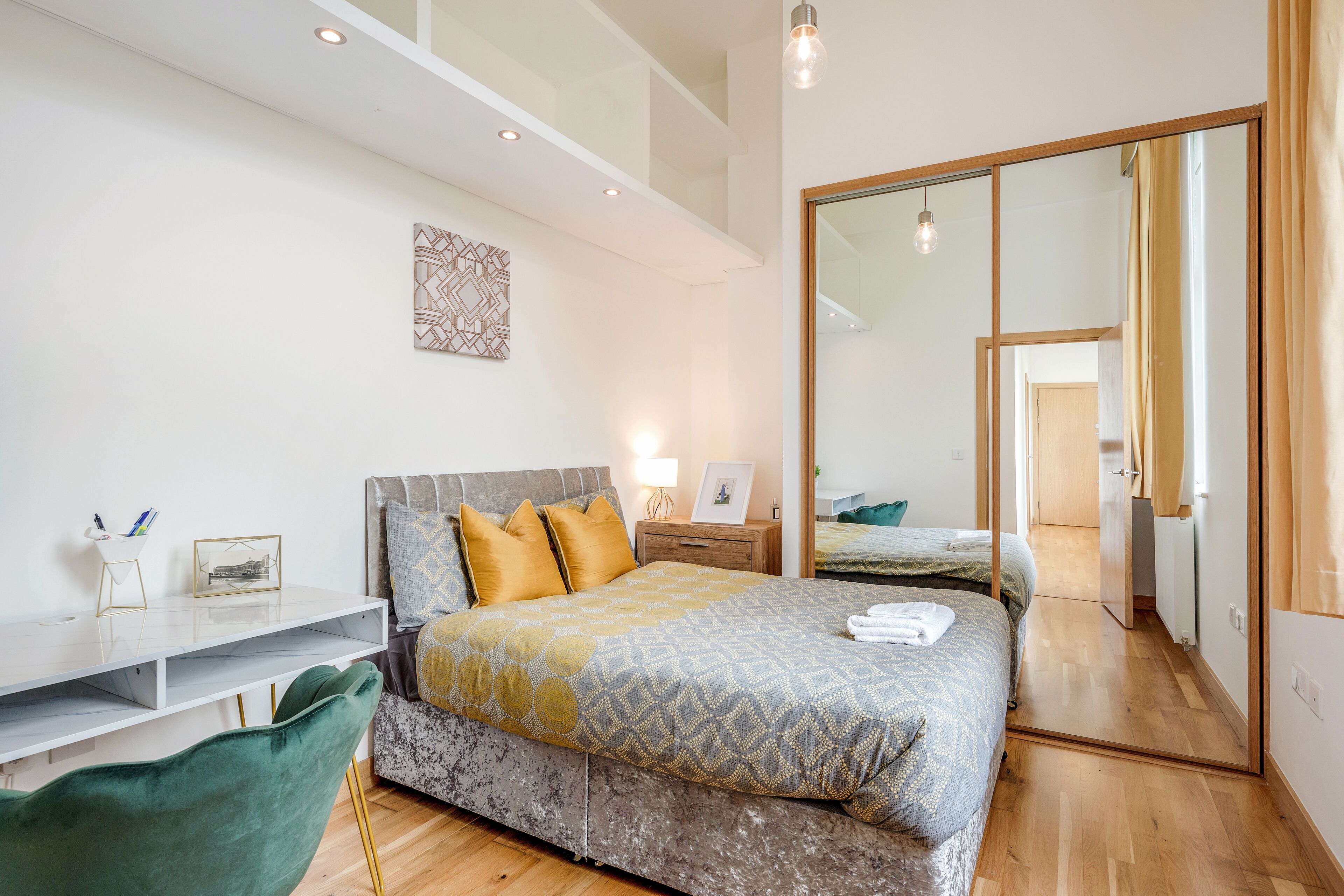 ✪  Luxurious 3 Bed Flat✪ Dagenham ✪ London