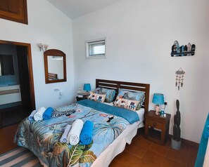 4 slaapkamers, een bureau, wifi, beddengoed